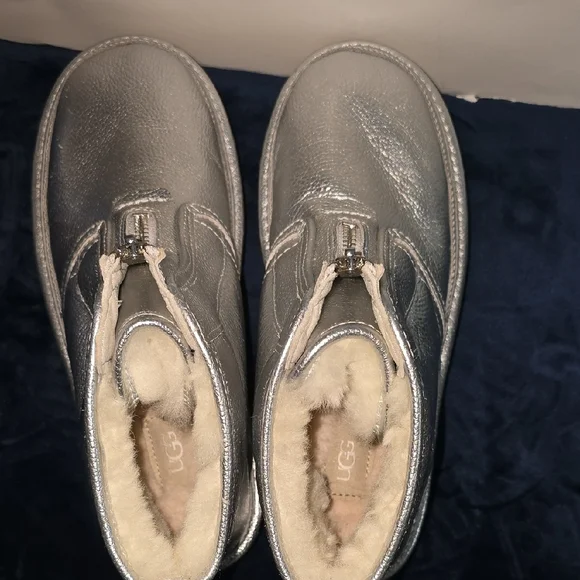 UGG Women's Metallic Silver Winter Boots - Picture 5 of 9